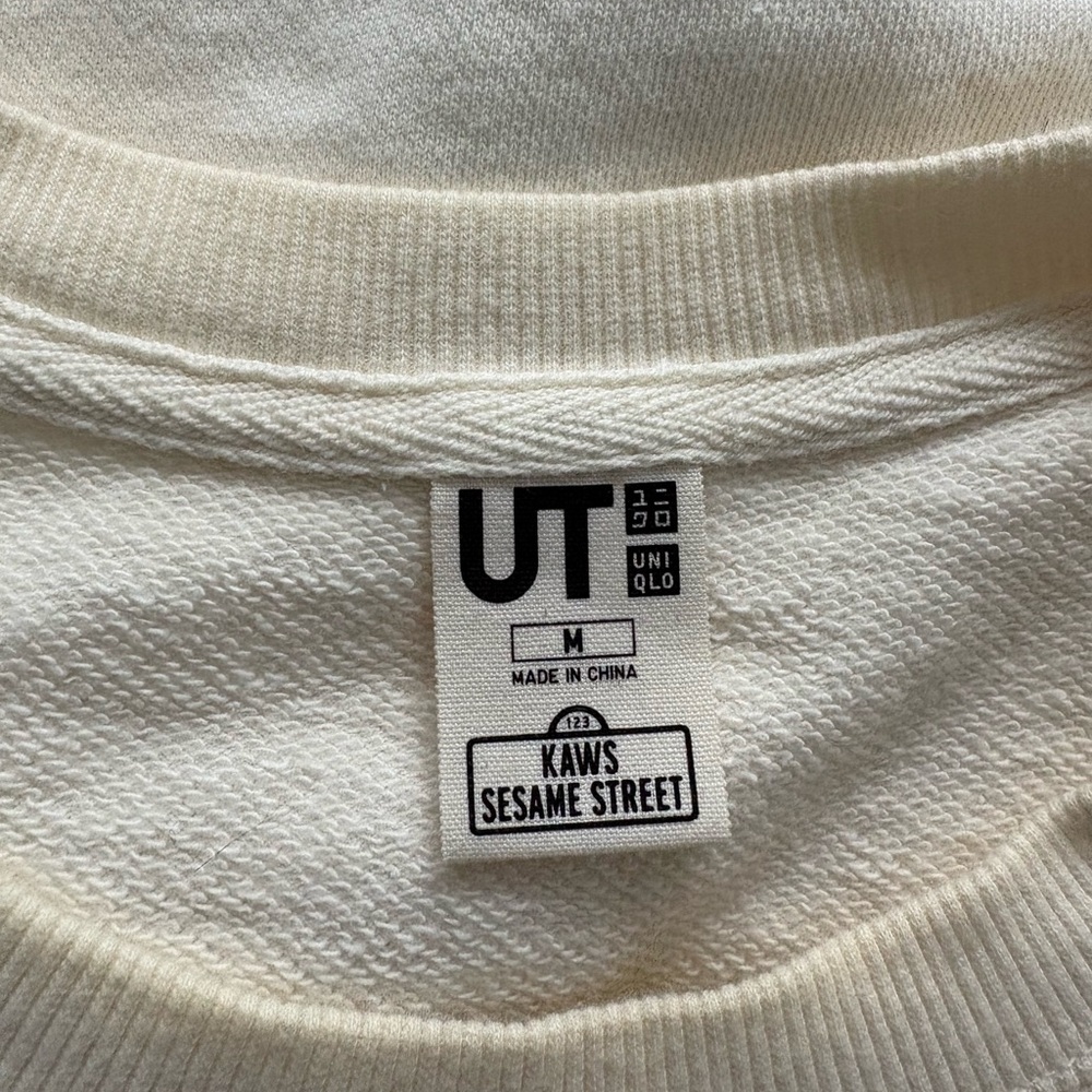 KAWS x Uniqlo x Sesame Street White Sweatshirt Unisex Medium Streetwear - Picture 7 of 8